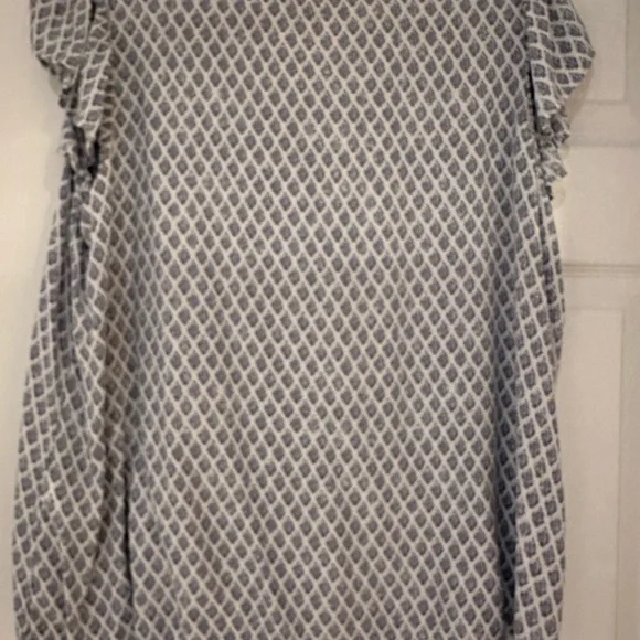 Blue and white flutter sleeve blouse - Picture 2 of 3